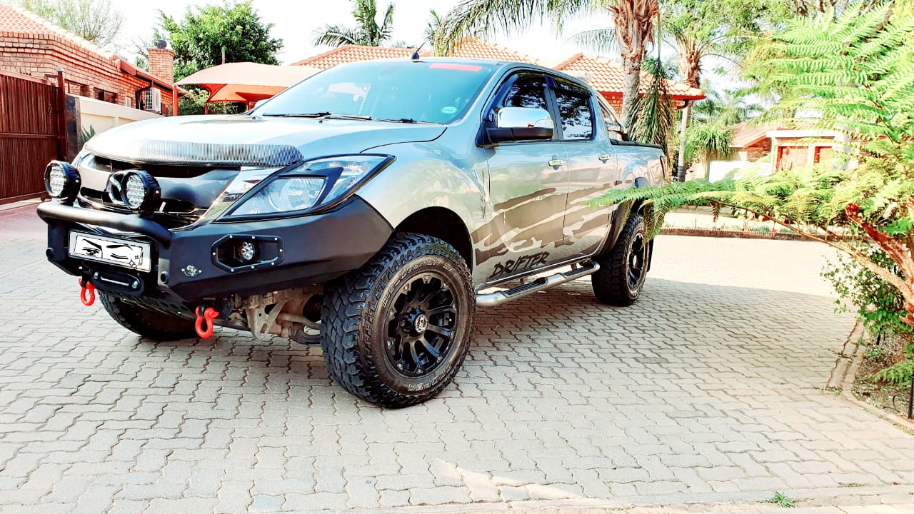 front-k9-bumper-mazda-bt50-face-lift-with-nudge